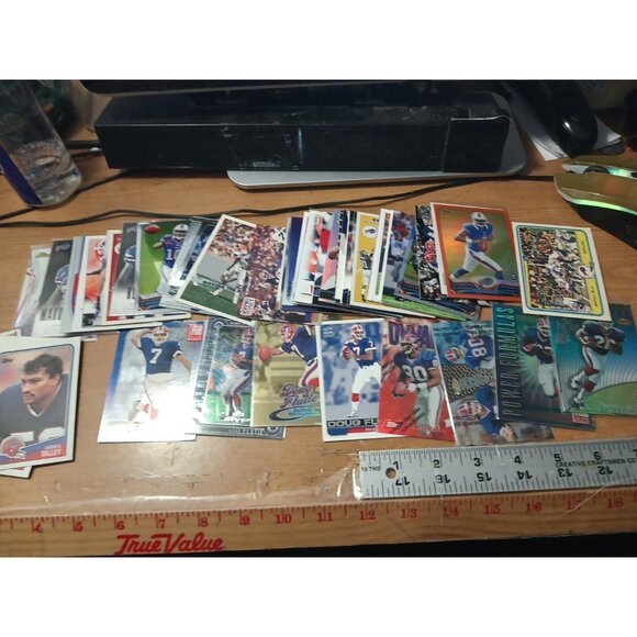 Huge Lot of 100 Buffalo Bills Football Cards - Picture 7 of 14